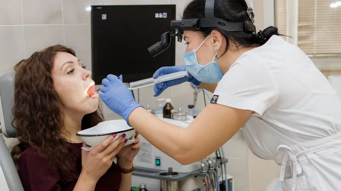 காதுபுழுக்களை கழுவுதல்