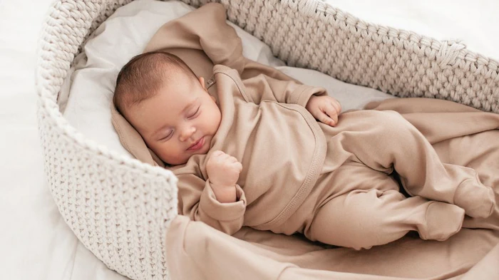 பிறந்த குழந்தைகளுக்கான ஆடைகள்